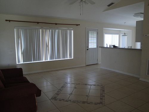 3rd image of 1020 Aaron Dr