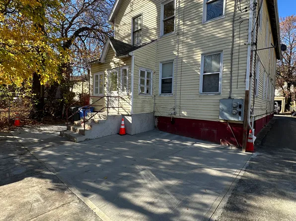 8 Elliott Pl APT 2, Hartford, CT 06114