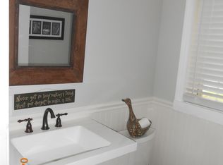 177 S Shelburne Rd, Greenfield, MA 01301