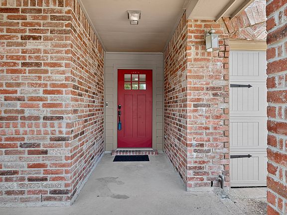 2nd image of 1011 Castroville Dr