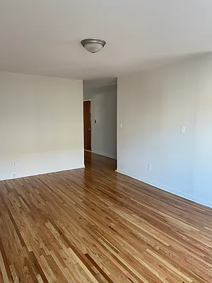 Rented by Argy Realty Inc | media 13