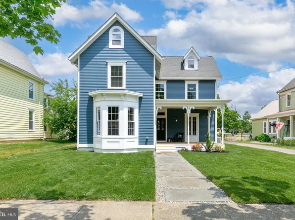 36 Elizabeth St, Pemberton, NJ 08068