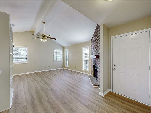 3rd image of 2505 Cross Timbers Dr