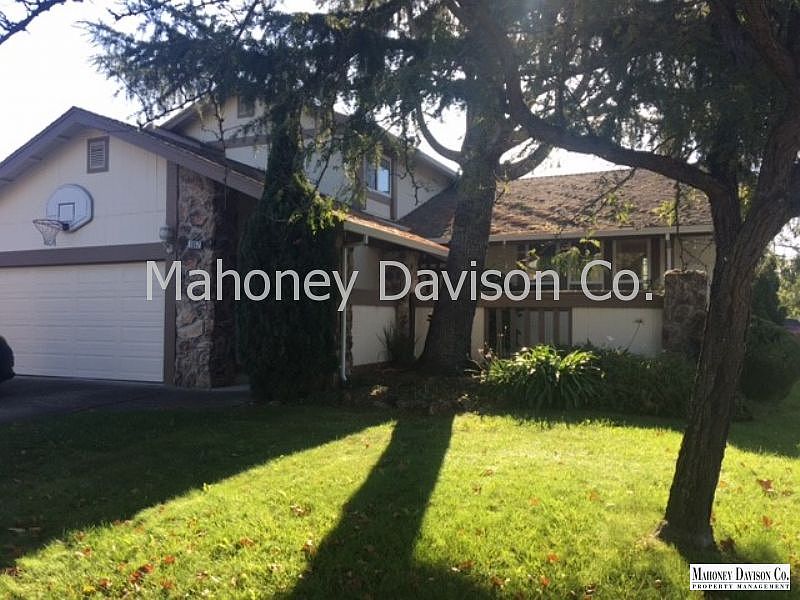 1st image of 1057 Ely Blvd S
