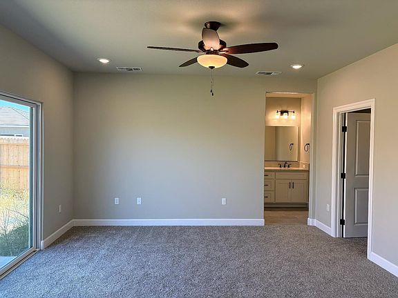 4th image of 929 Norman Rd