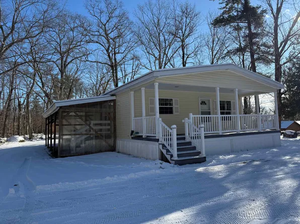 427 Governor Wentworth Highway, Moultonborough, NH 03254