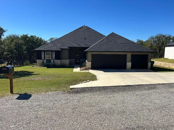 125 Jim Walter Dr, Runaway Bay, TX 76426