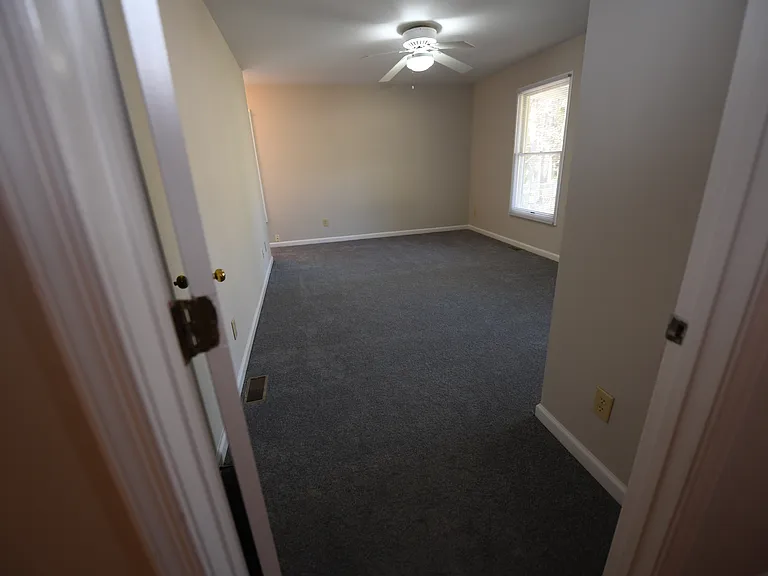 20503 Chestnut Ridge Dr — Photo 17
