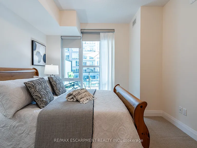 16 Concord Pl S #205 — Photo 27