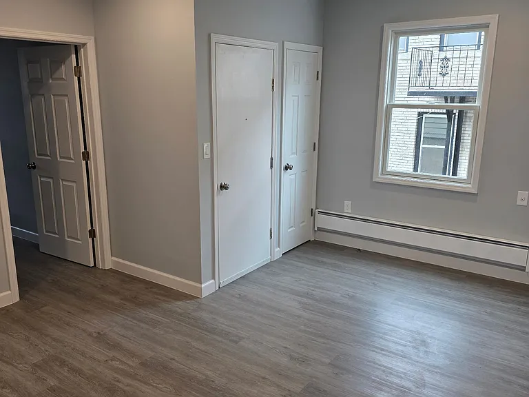 812-814 Bayway #2B — Photo 4