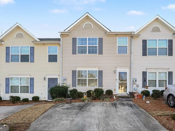 123 Chastain Cir, Newnan, GA 30263