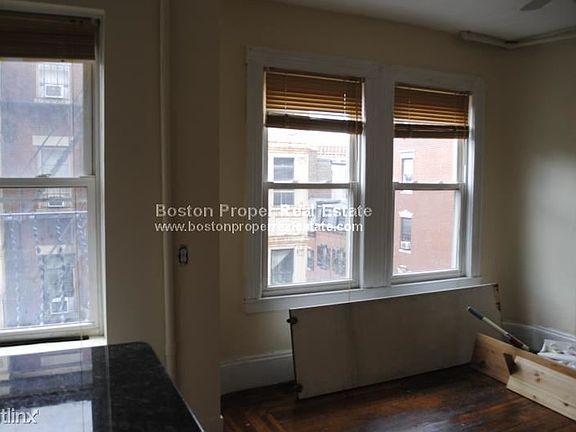 108 Myrtle St. #11 Boston - Beacon Hill Unit Photo 3 (1)