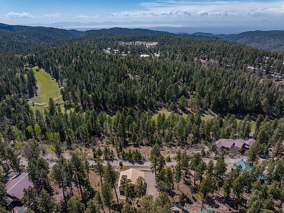 5th image of 726 Big Bear Way