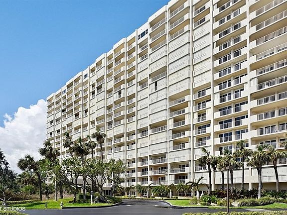 03_4001NOceanBlvd_B604_57_ImpressiveFaca