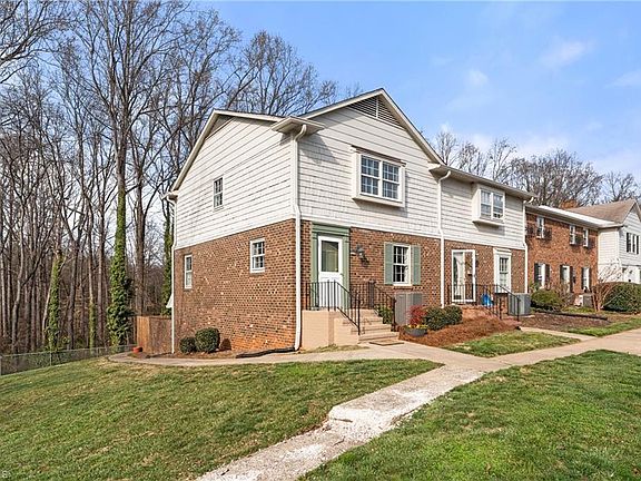 3rd image of 2946 Saint Marks Rd APT I