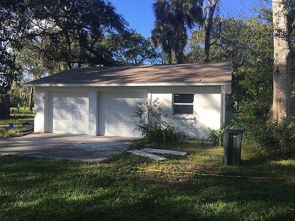 750 sq ft garage. Insulated