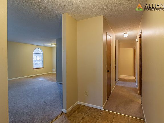 3rd image of 1009-11 Yuma St #1009