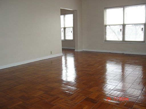 2nd image of 3720 N Meridian St APT 304