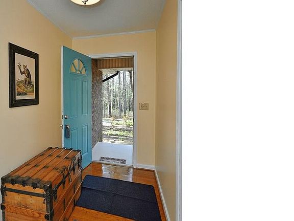 5th image of 203 Fernwood Dr #10