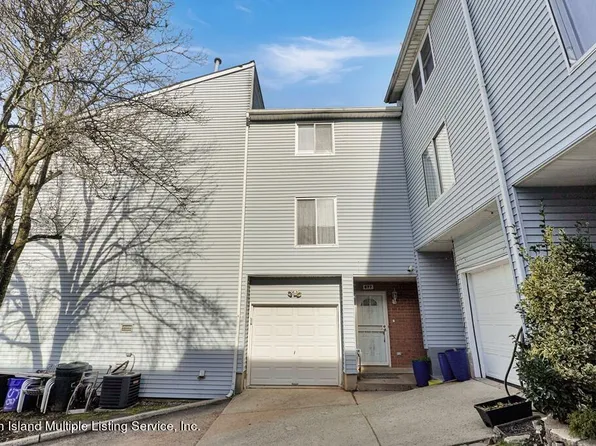 577 Ilyssa Way, Staten Island, NY 10312