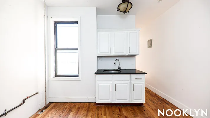 Rented by Nooklyn NYC LLC | media 4