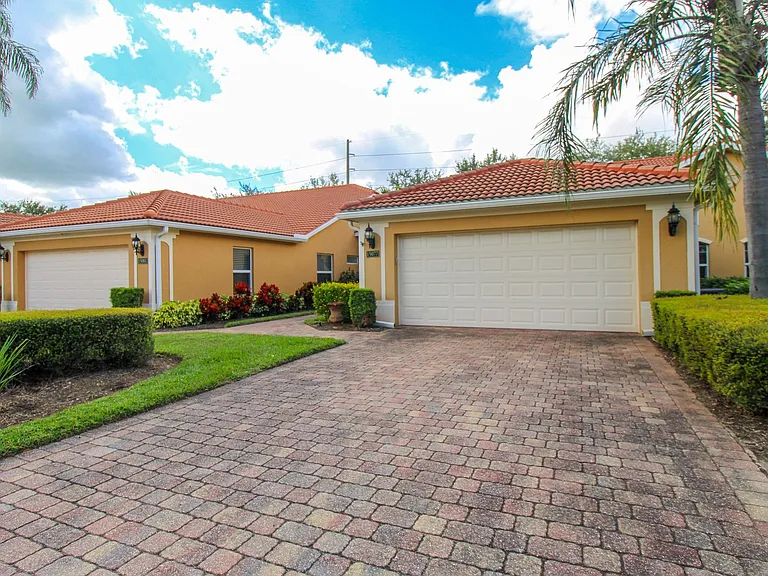 15077 Cortona Way — Photo 5