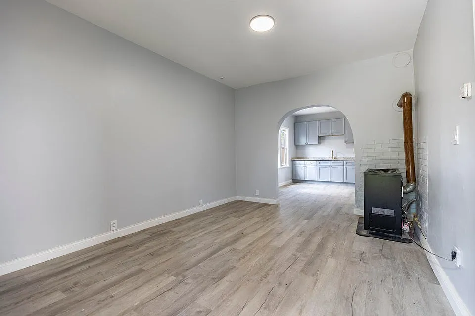 3 bed, 740 sqft, $1,475 — Photo 4