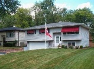 0N341 Cottonwood Dr, Wheaton, IL 60187