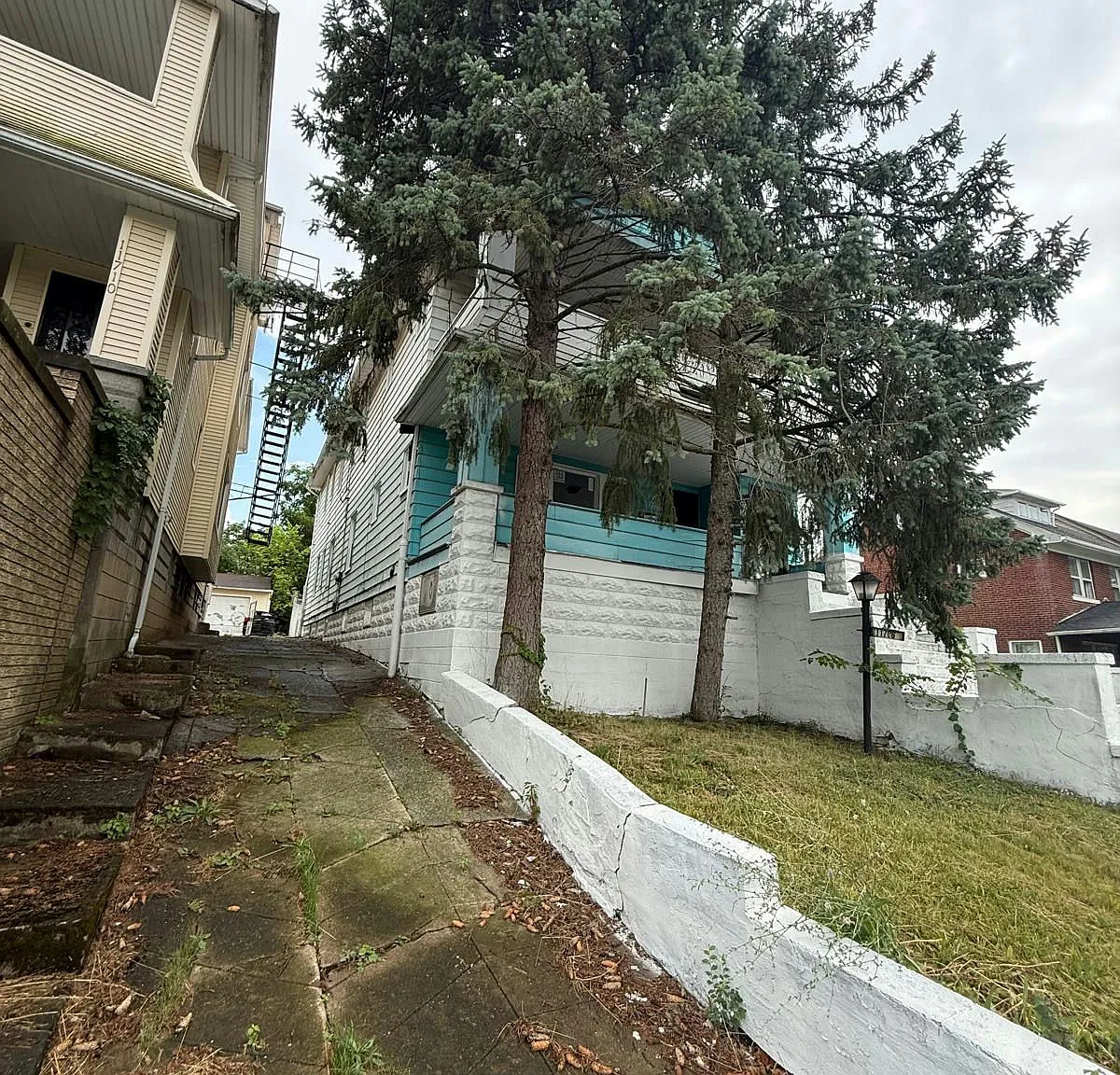 3 bed, 1241 sqft, $1,200 — Photo 1