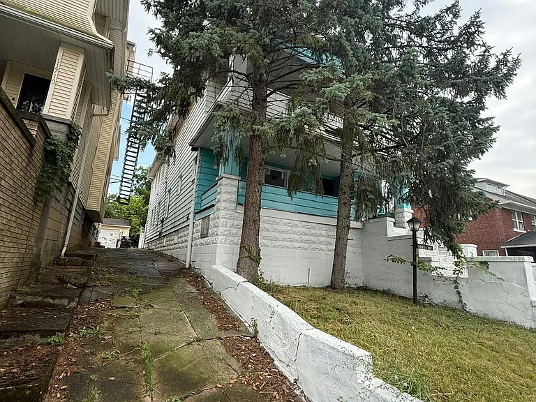 11706 Farringdon Ave #1 — Photo 1