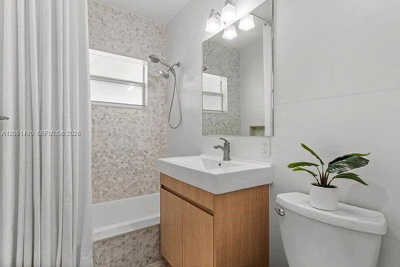 1021 Matanzas Ave unit 1021 — Photo 3