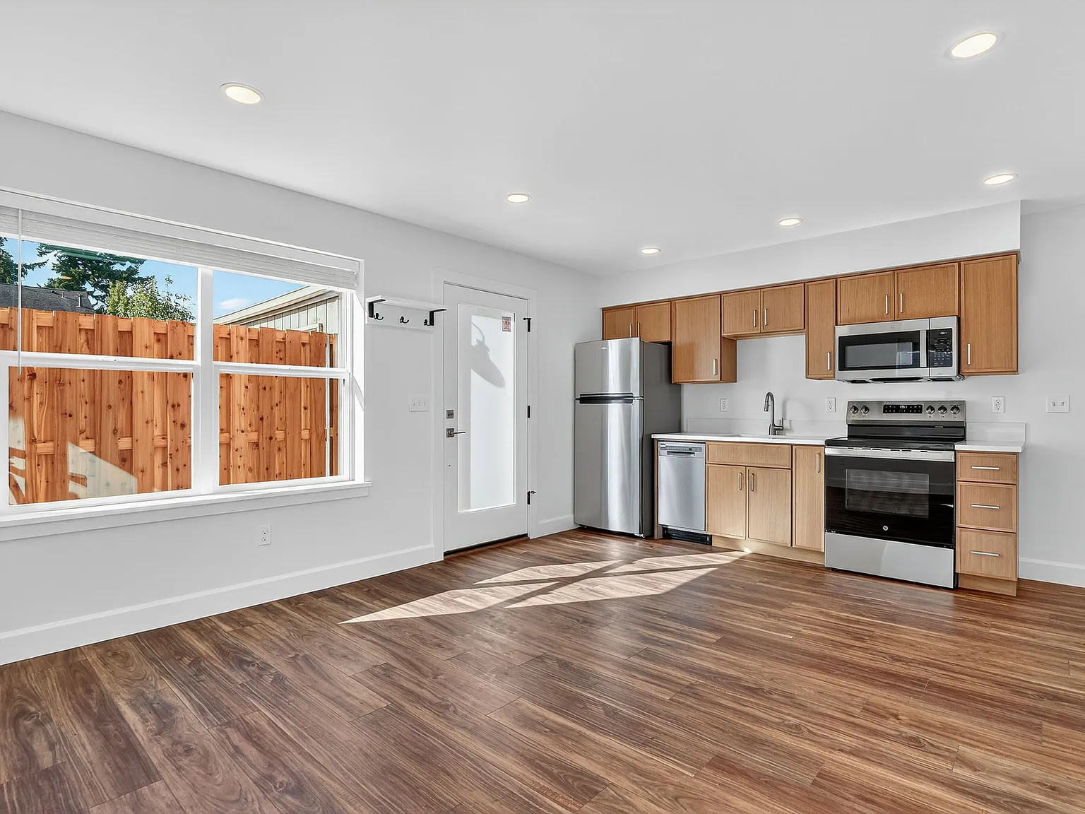 6417 SE 84th Ave — Photo 3