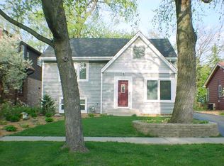 337 Kenilworth Ave, Glen Ellyn, IL 60137