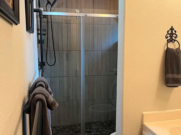 12100 Carriage Ct SE #D — Photo 9
