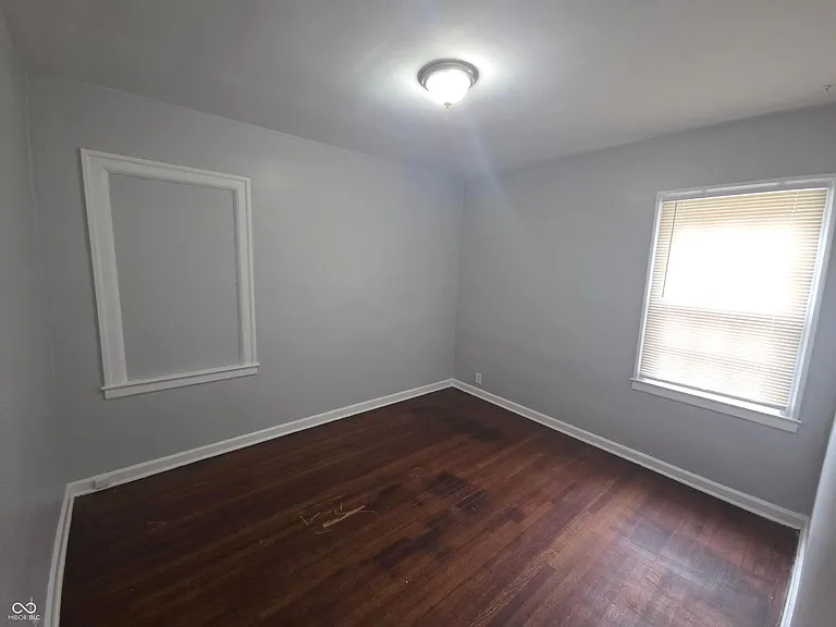 4969 Crittenden Ave — Photo 17