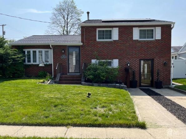 42 Albert Dr