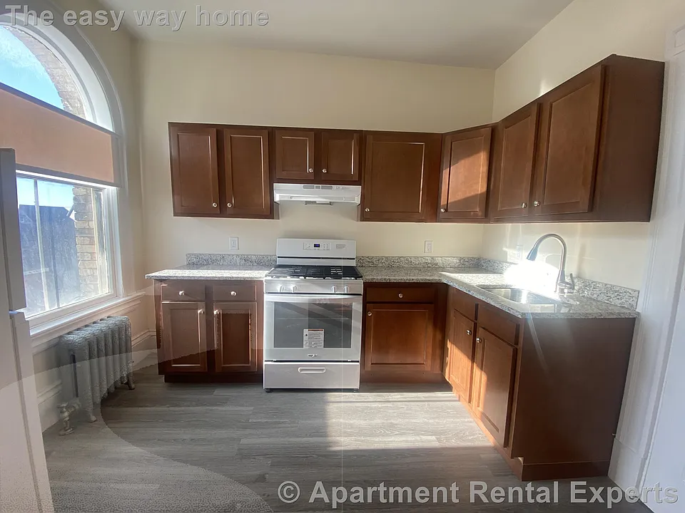 2 Ware St #405