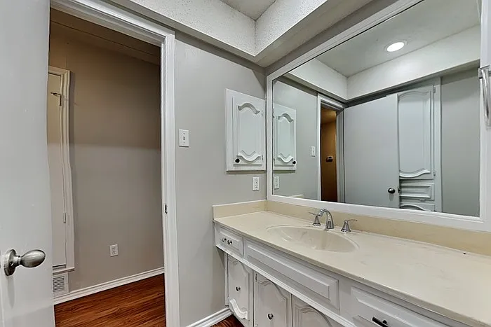 3110 Berkshire Dr — Photo 16