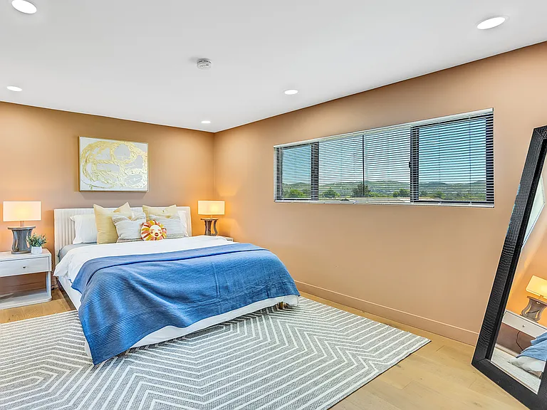 1080 River Dr — Photo 40