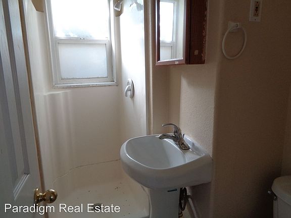 5th image of 580 N Main St APT 20