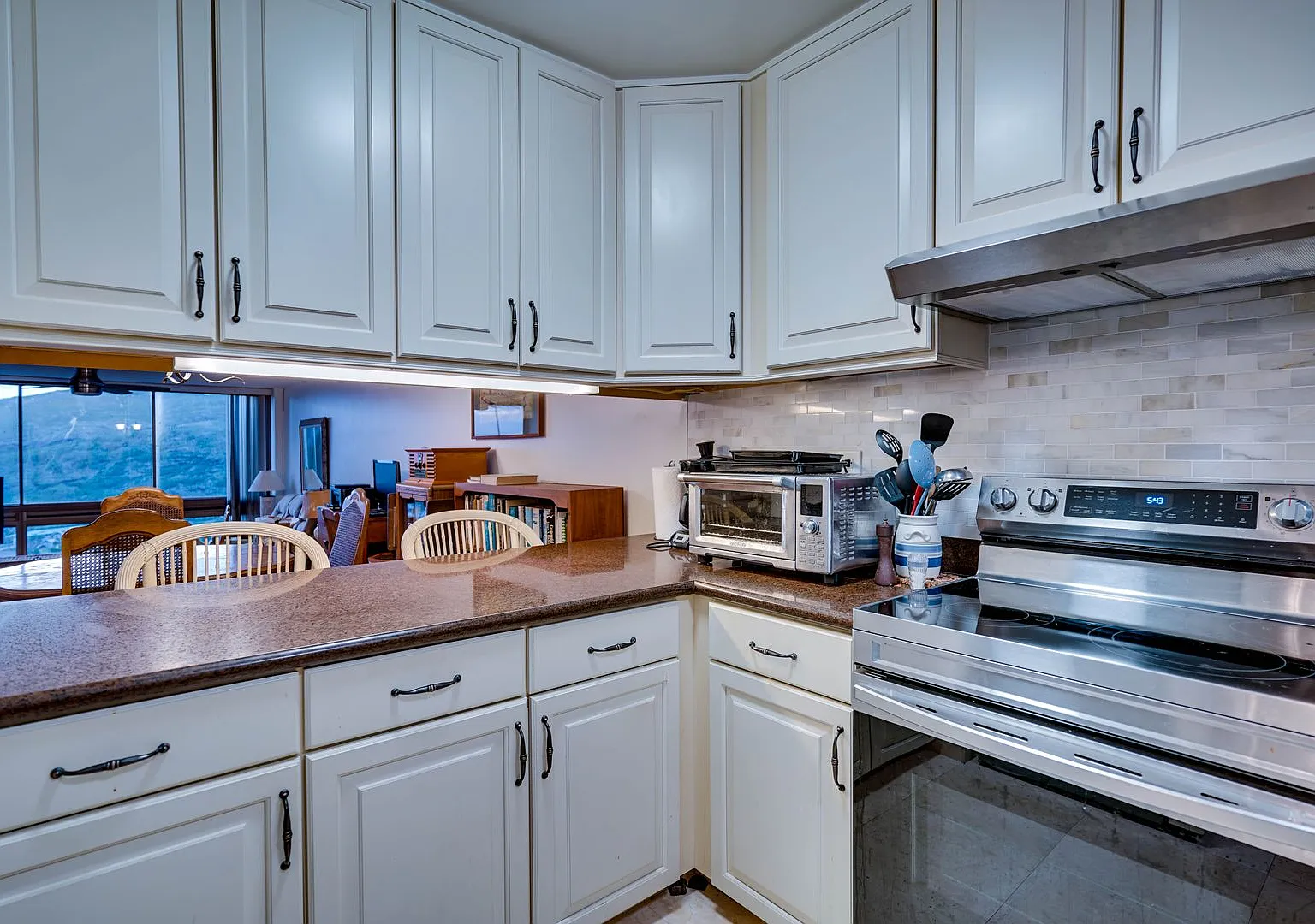 Hawaii Kai Condo with Resort-like Amenities at the Mauna Luan — Photo 3