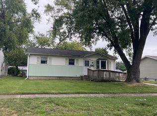 2461 Griffiths Ave, Springfield, IL 62702