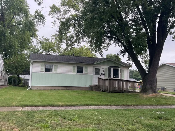 2461 Griffiths Ave, Springfield, IL 62702