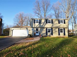 16 Solmar Dr, Rochester, NY 14624