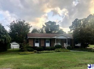 203 Lombardy Dr, Bennettsville, SC 29512