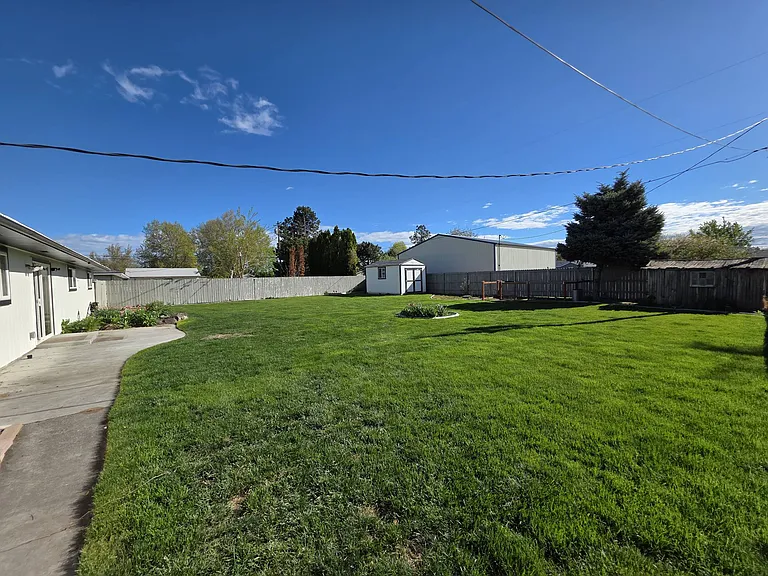 1601 S Yelm St — Photo 18