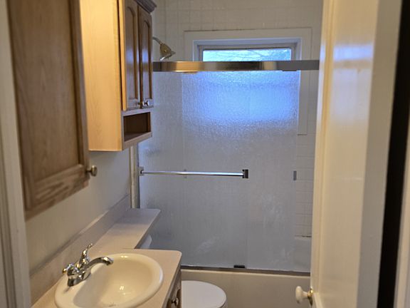 5th image of 4418 Academy St