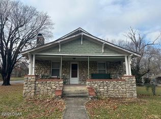 202 N Maple Ave, Joplin, MO 64801