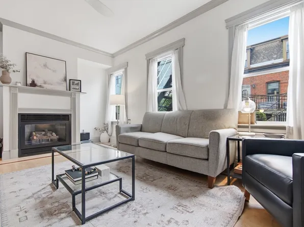 255 Gold St #2, South Boston, MA 02127