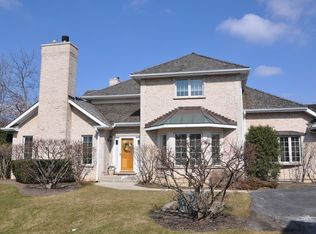 1128 Pine Oaks Cir, Lake Forest, IL 60045